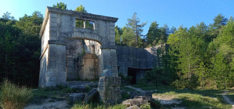 Massif de Saint-Restitut : la carte interactive Massif de Saint-Restitut : la carte interactive